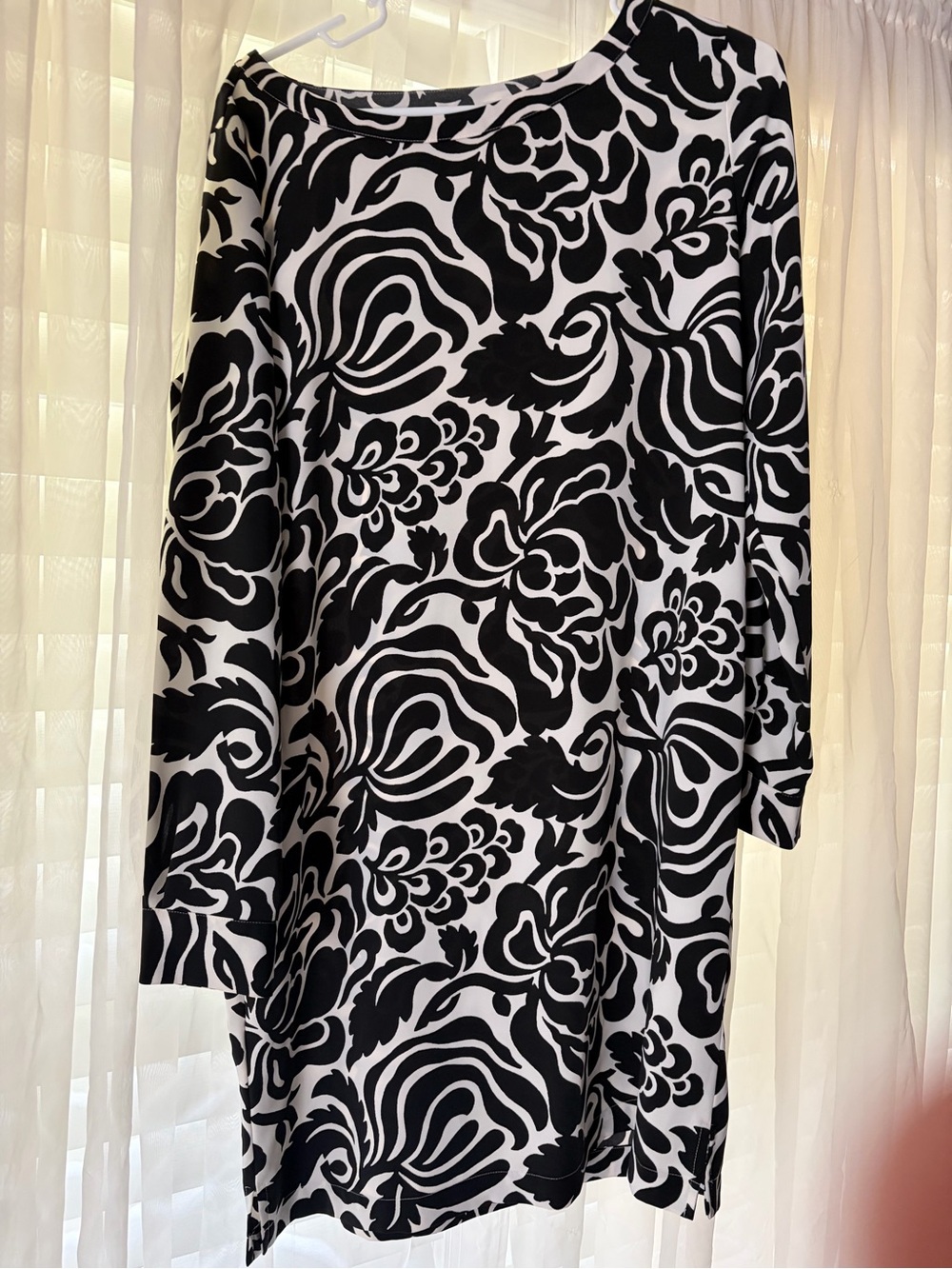 LOFT Black and White Floral-Style Long Sleeve Dress